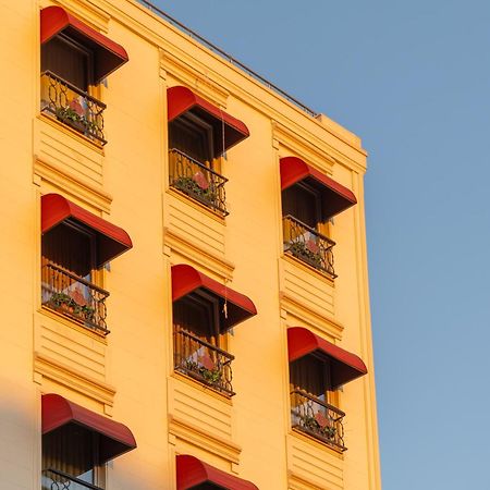 Classes Hotel Airport イスタンブール エクステリア 写真